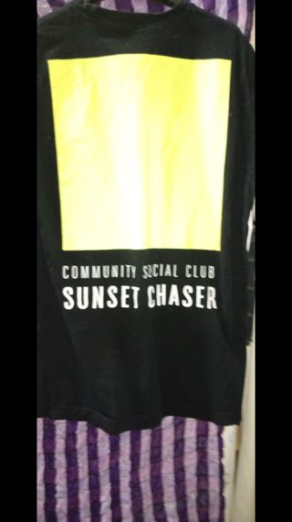 Camiseta Pull&Bear Negra y Amarilla