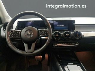 Mercedes GLB 180D 