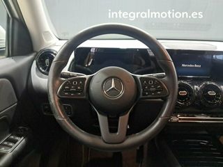 Mercedes GLB 180D 