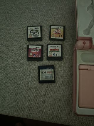 Nintendo DS Lite Rosa + Juegos + Accesorios