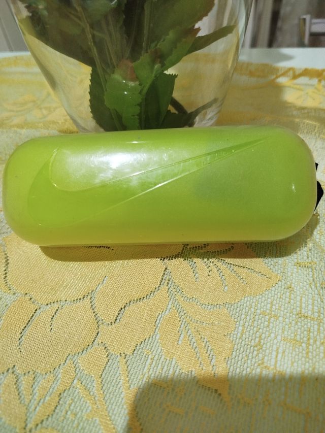 Occhiali da vista Nike neri e verdi