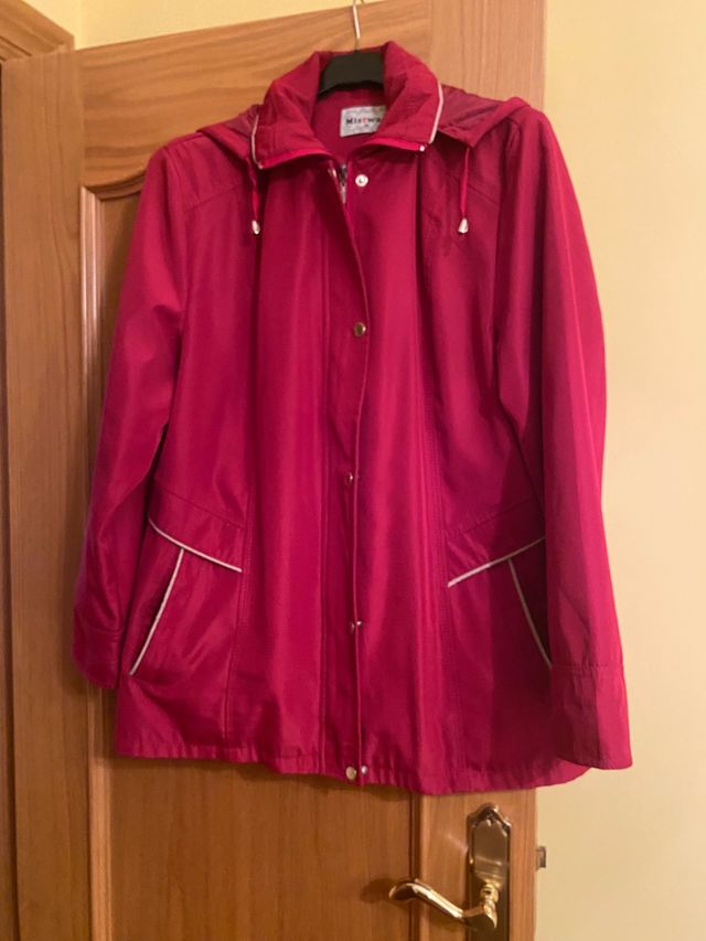 Parka mujer rosa/rojo con capucha