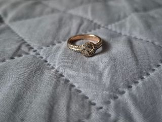 Anillo nudo oro con circonitas