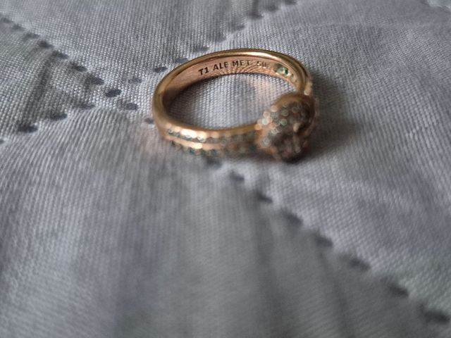 Anillo nudo oro con circonitas