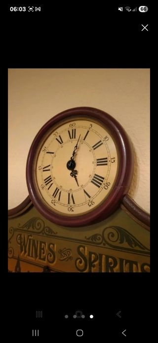 Orologio da parete in legno dipinto a mano