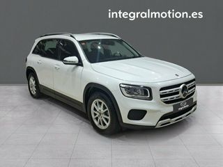 Mercedes GLB 180D 