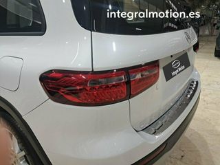 Mercedes GLB 180D 