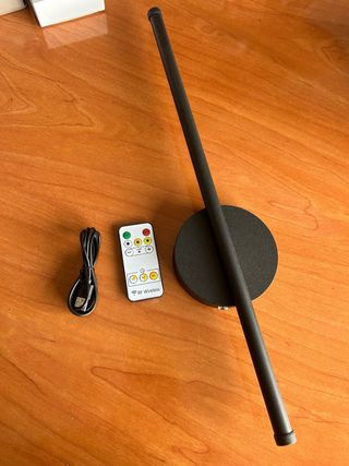 Lámpara LED Negra con Control Remoto