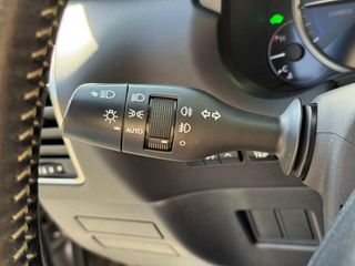 LEXUS NX 2.5 300h Corporate 2WD + Navibox