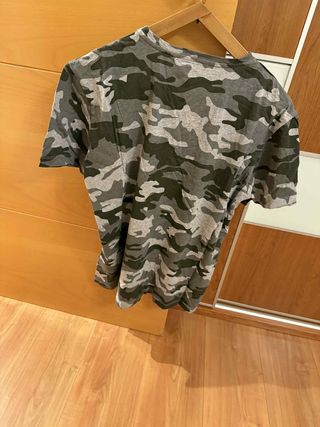 Camiseta Antony Morato Camuflaje Talla XL