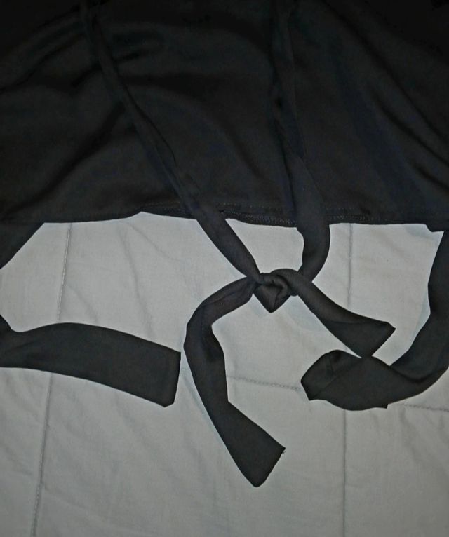 Blusa donna nera non riporta taglia si presume M