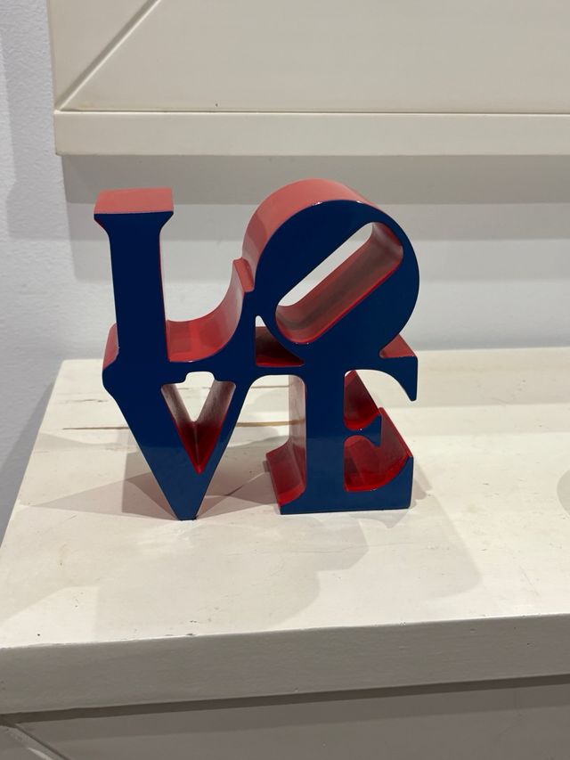 Escultura LOVE Robert Indiana