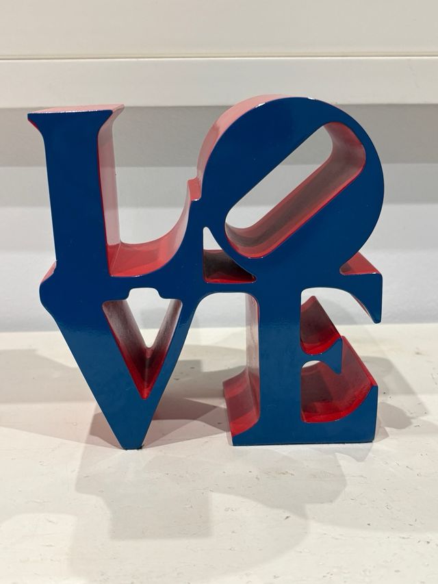 Escultura LOVE Robert Indiana