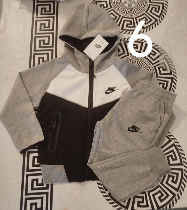 Chándal niño gris talla 6