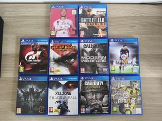 Consola PS4 Negra + 10 Juegos