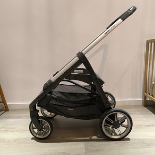 Silla de paseo Inglesina Aptica gris