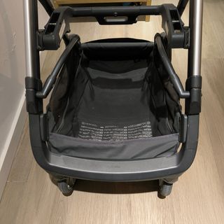 Silla de paseo Inglesina Aptica gris