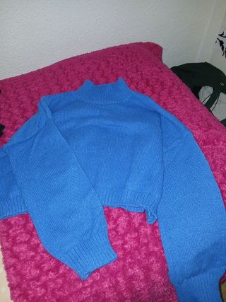 Jersey azul de cuello alto