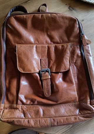 Mochila piel marron..