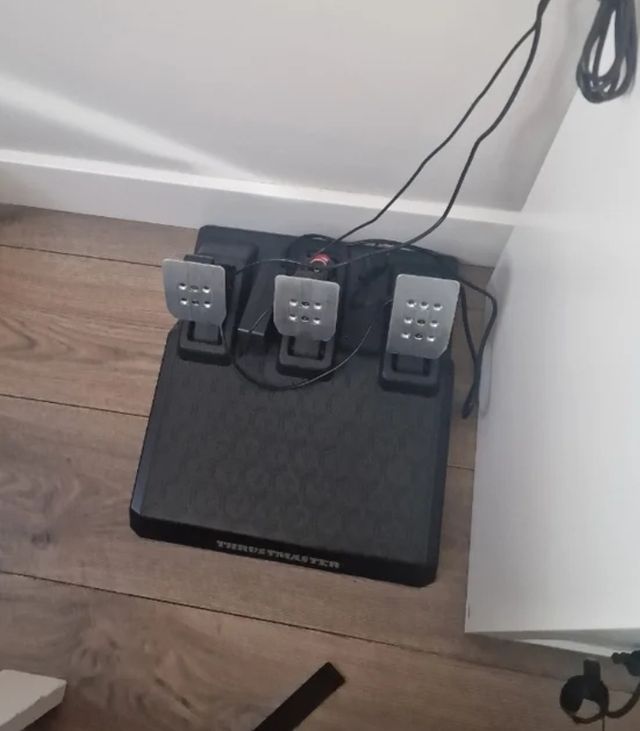 Volante Thrustmaster T248 para PS4/PS5