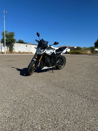 Yamaha FZ8 N Sport Blanca
