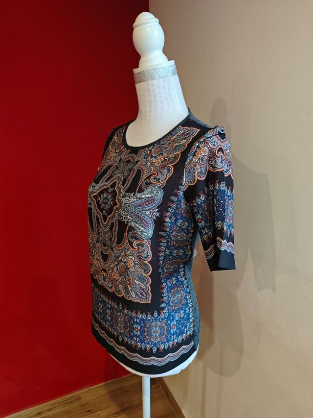 Camiseta delante tela estampado pañuelo