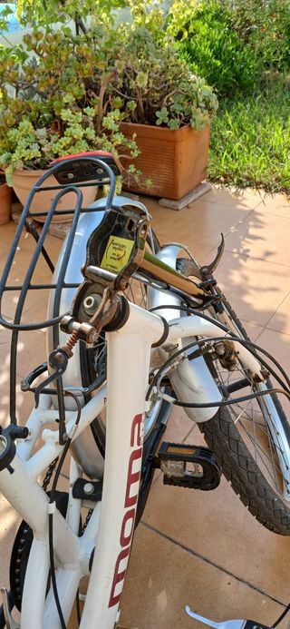 Bicicleta plegable MOMA Color blanca