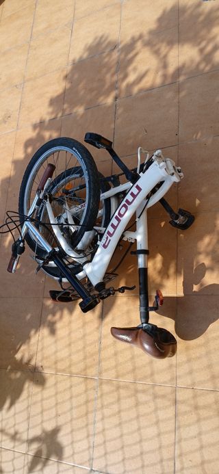 Bicicleta plegable MOMA Color blanca