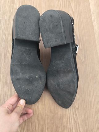 Botines negros tachuelas plateadas