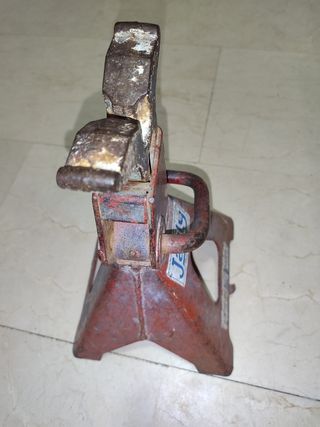 Un Caballete, Jarly 3 Toneladas