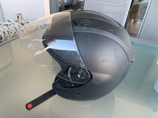 Casco Suzuki con visera