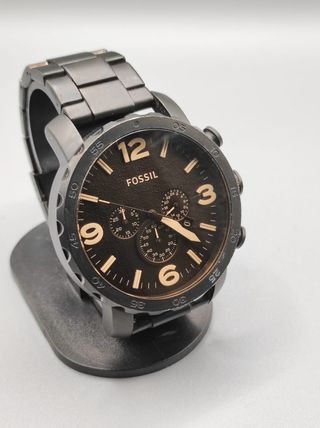 Reloj Fossil Negro y Dorado Cronógrafo