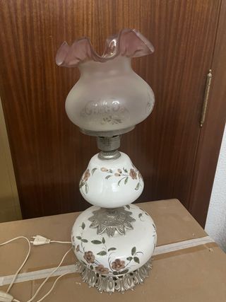 Lámpara sobremesa vintage porcelana floral y metal