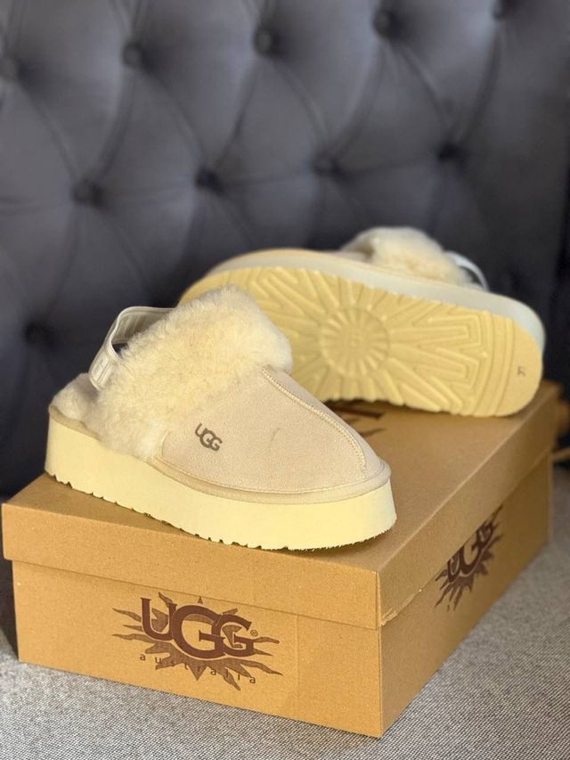 Zapatillas UGG dplataforma SOLO ALICANTE NO ENVÍOS
