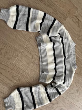 Jersey de rayas blanco, negro y gris
