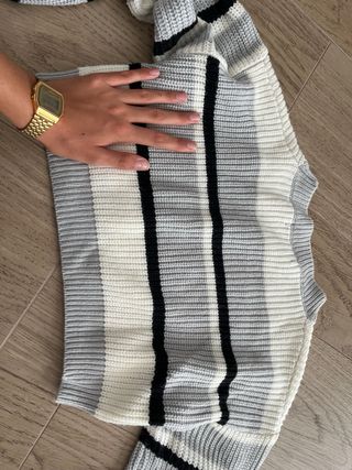 Jersey de rayas blanco, negro y gris