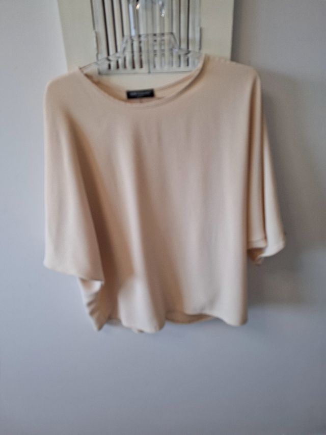 Camisa beige talla única