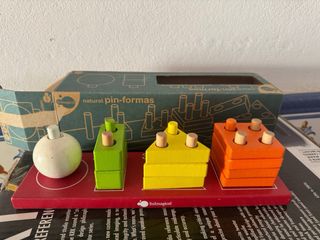 Juego de formas de madera para niños