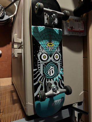 Skate para niño con diseño llamativo