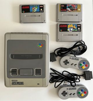 Super Nintendo + 3 Juegos + 2 Mandos
