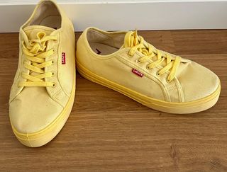 Spatulas Amarillo's Levi's