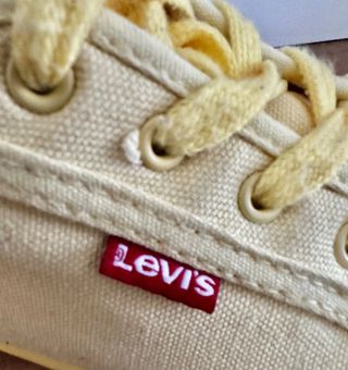 Spatulas Amarillo's Levi's