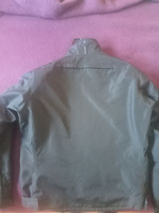 Chaqueta de moto Dainese.
