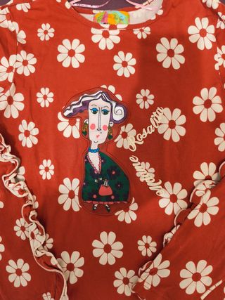 Camiseta Rosalita Roja Flores Talla M