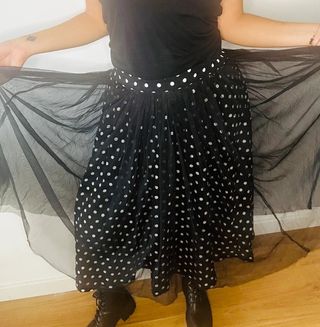 Falda tul negra topos blancos