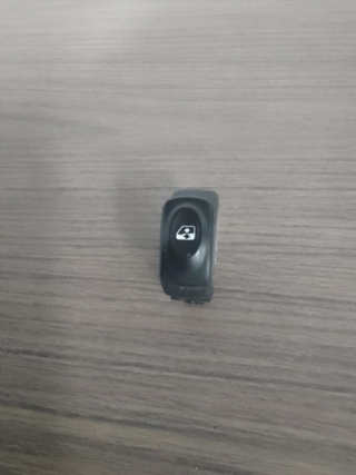 Mando elevalunas delantero derecho Renault