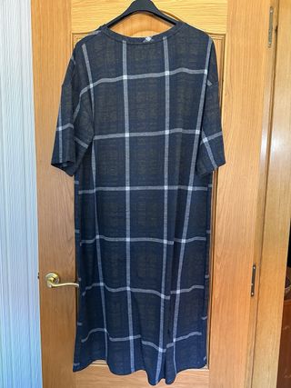Vestido de cuadros negro y blanco