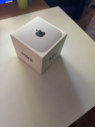 Caja Apple Mac Mini 2025