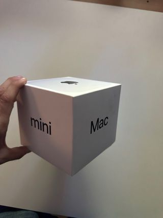 Caja Apple Mac Mini 2025
