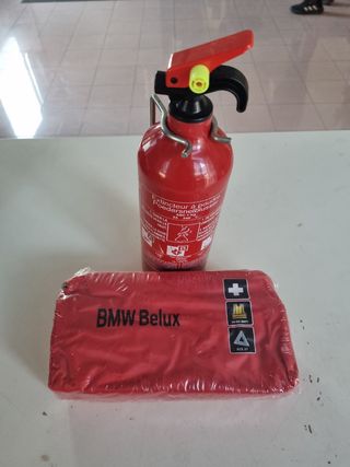Kit Primo Soccorso BMW con Estintore